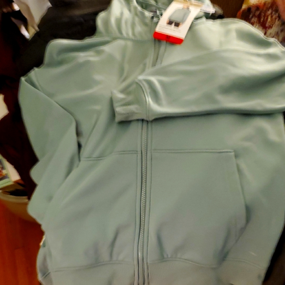 Mondetta Sage Green Jacket  Full ZIP Hoodie Performance.  Kangaroo Pocket